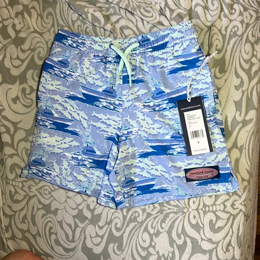 Vineyard vines swimwear printed Chappy trunks